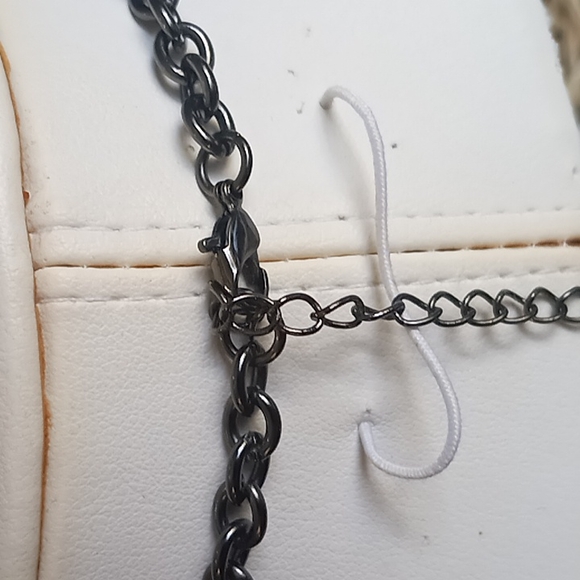 Statement necklace - Picture 4 of 5